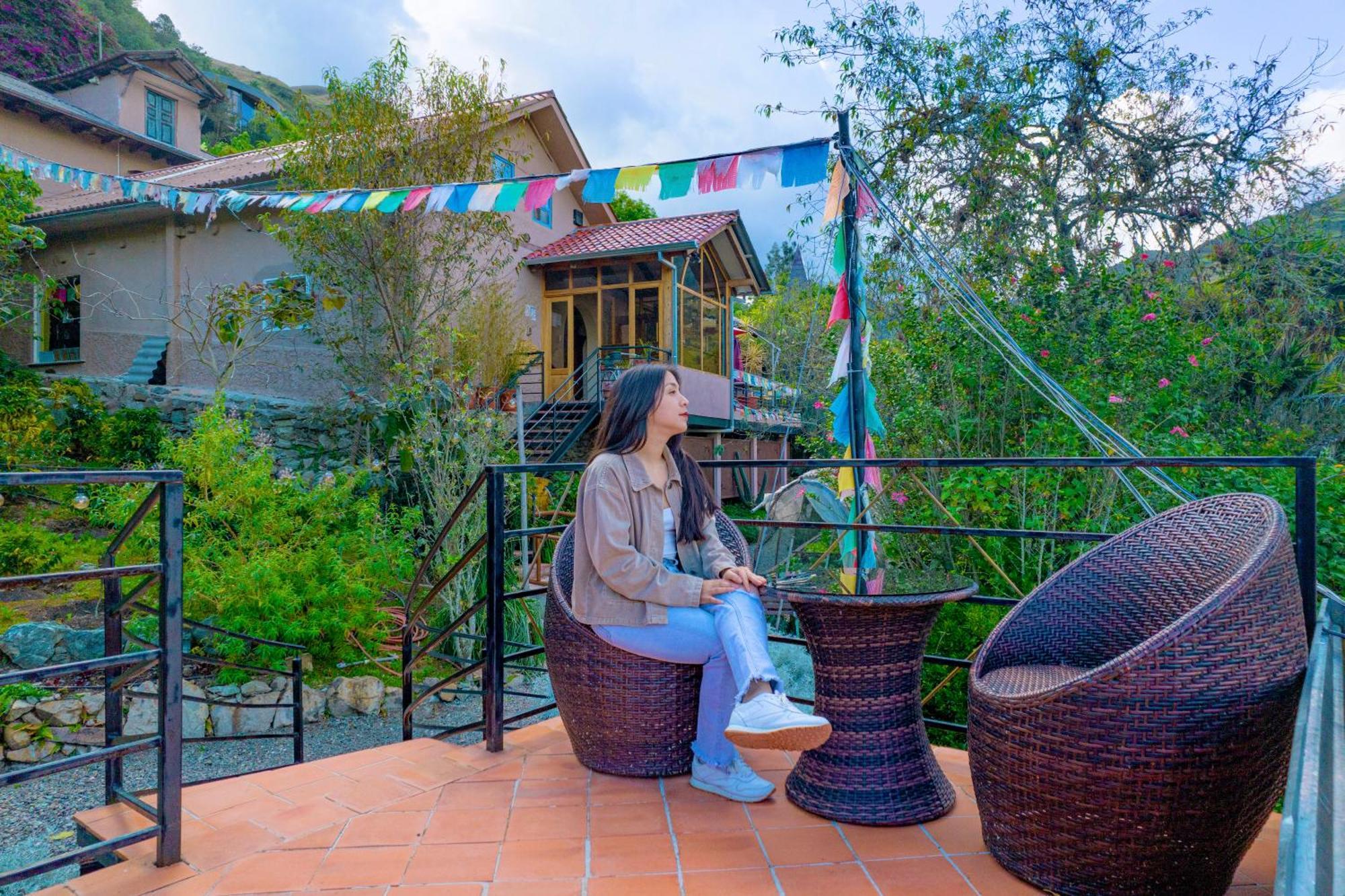 Twelve Hummingbirds Andes Retreat Hotel Paute Exterior photo