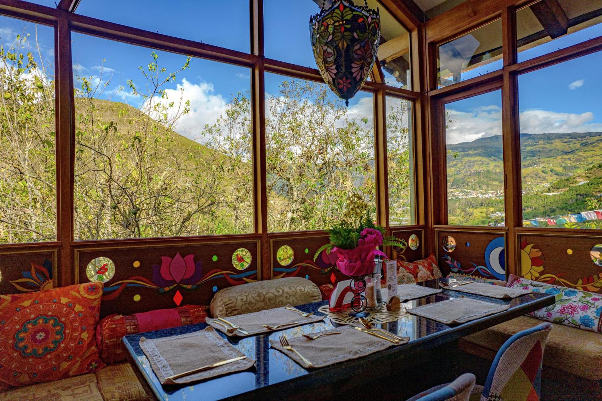 Twelve Hummingbirds Andes Retreat Hotel Paute Exterior photo